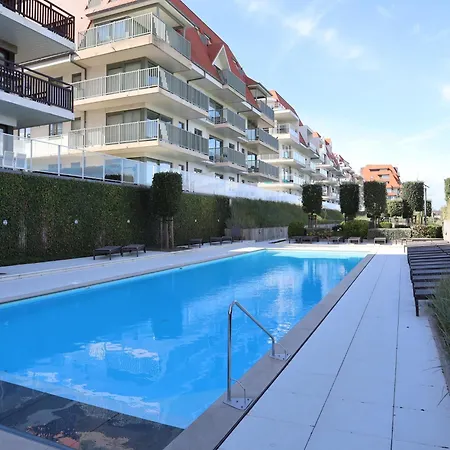 In With Pool Access Apartment