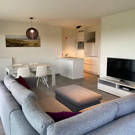 In With Pool Access Apartment