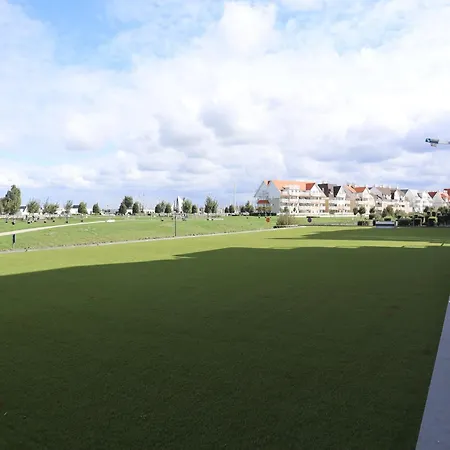 Apartment In With Pool Access Nieuwpoort