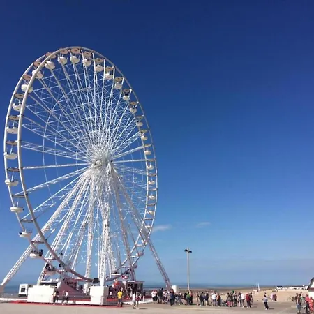 In With Pool Access Apartment